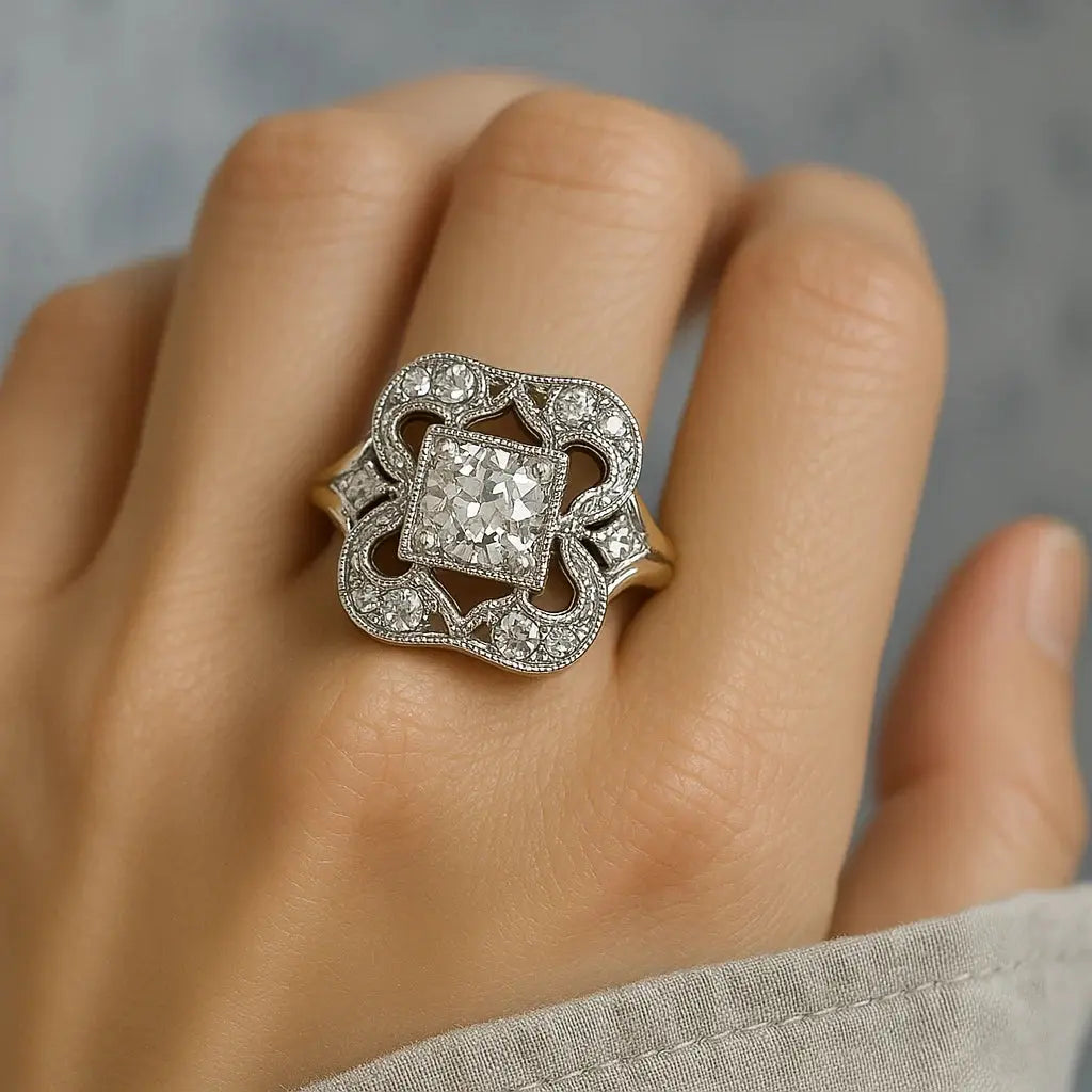 Vintage – anillo con circonia brillante en tono plateado